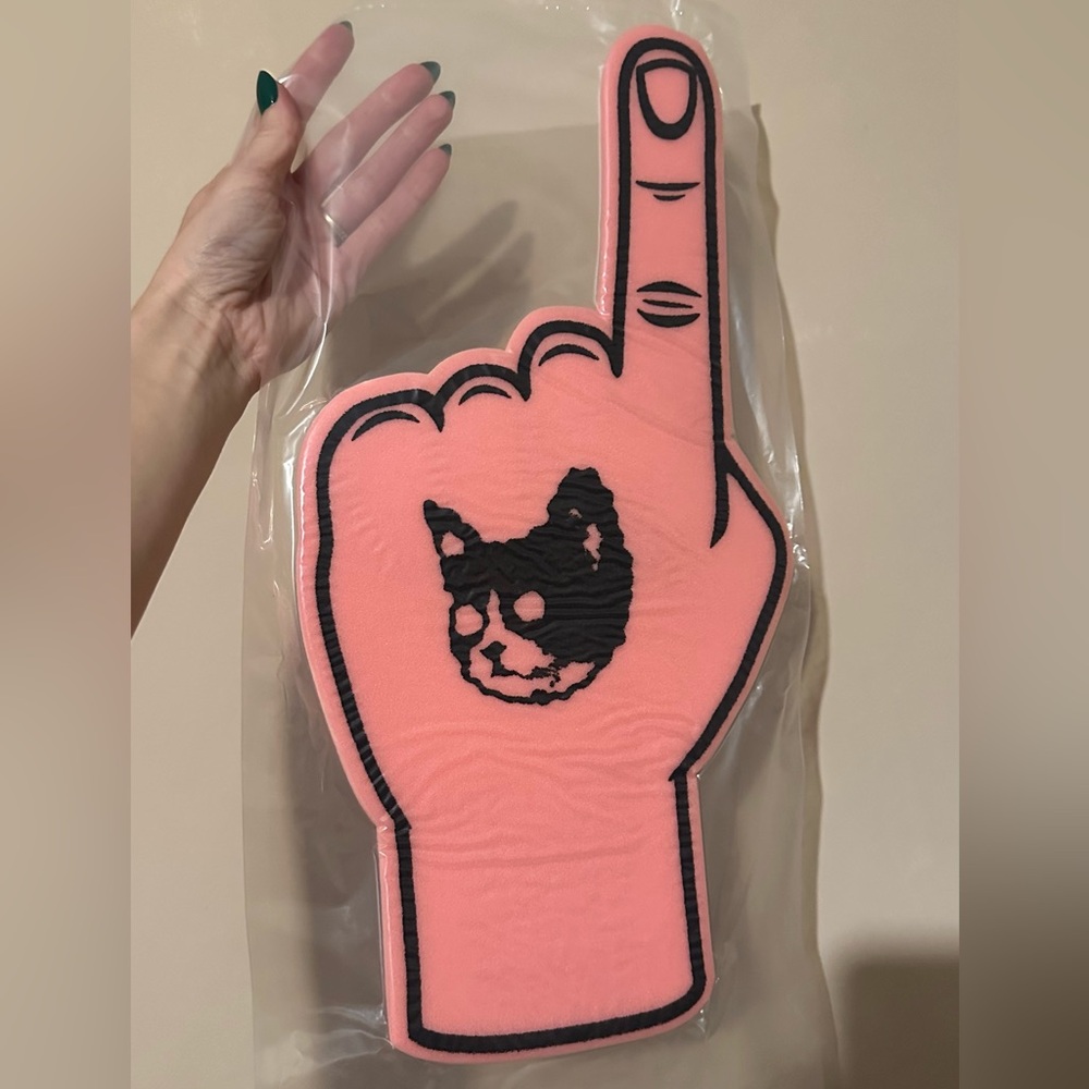 New Camp flog gnaw 2025 pink cat foam finger